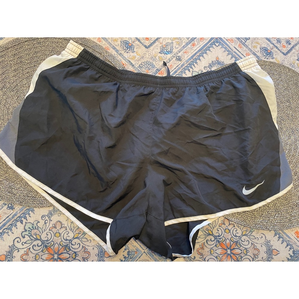 Nike Dri-FIT Tempo Running Shorts Womens XXL Black White Grey Athletic Gym - Picture 1 of 3